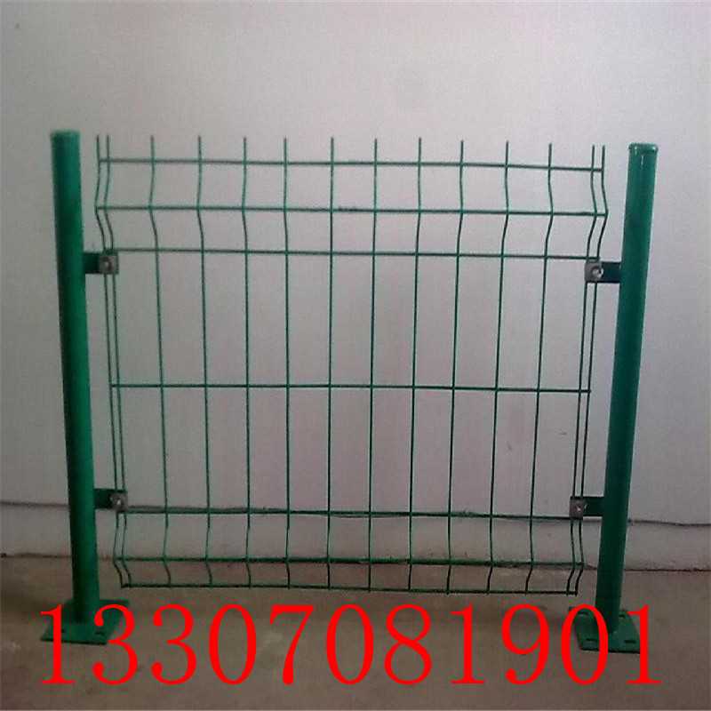 雙邊絲護欄1222.jpg