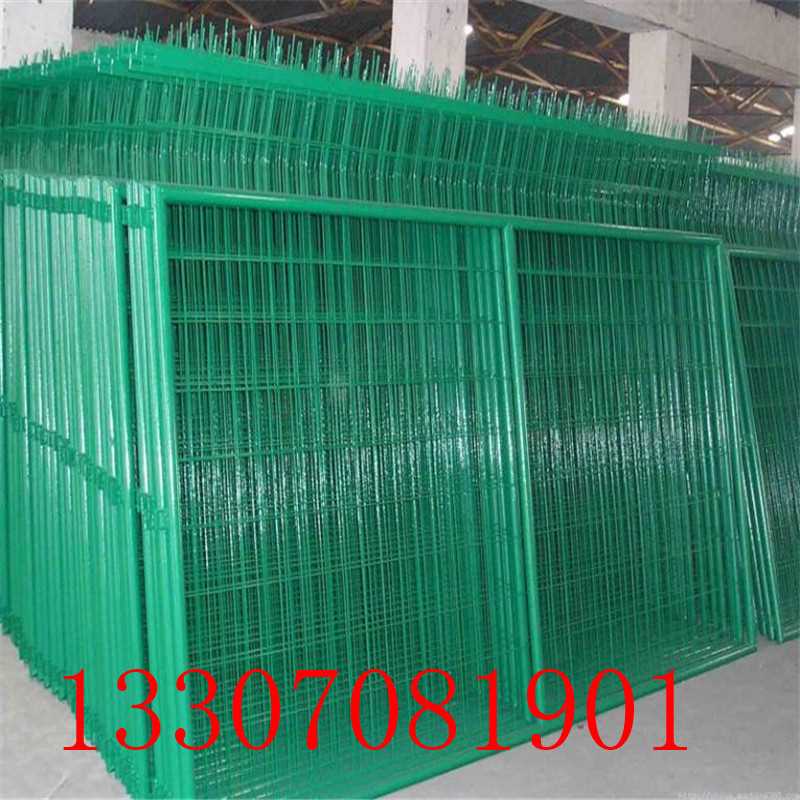 公路護欄1.jpg 公路護欄1.jpg