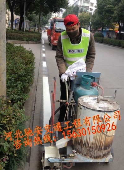 內蒙古路面劃線，每噸熱熔標線涂料能劃多少平方的標線，價格怎么樣