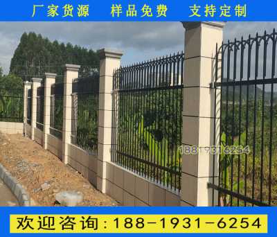白云區工地圍墻護欄現貨 科創園四橫梁帶花鐵欄桿 圍墻柵欄廠家