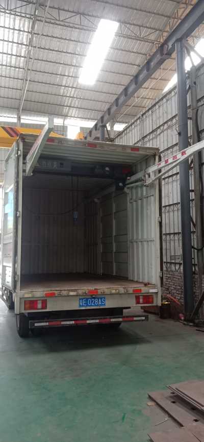 佛山廂式貨車裝卸價格_勝歐起重機械