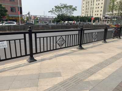 惠州公路廣府文化隔離欄 固定式分隔欄價格 交通設施防護欄