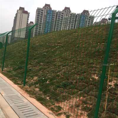 河邊道路護(hù)欄  防撞護(hù)欄網(wǎng) 護(hù)欄網(wǎng)廠家