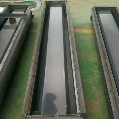 水溝引水渠模具廠家供應，水利引水渠模具出廠價格