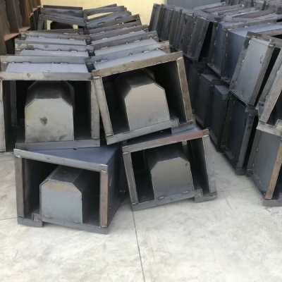 公路矩形槽鋼模具型號全，邊坡矩形槽模具工藝精良