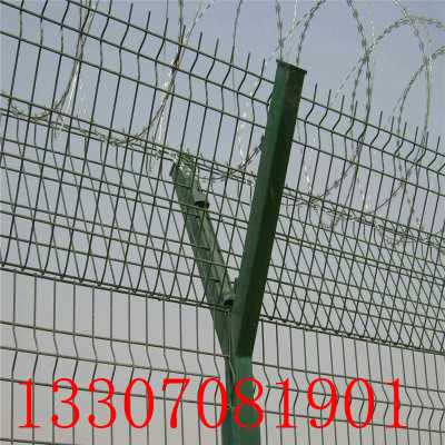 萍鄉(xiāng)市Y型柱山坡雙邊絲鐵絲防護(hù)網(wǎng)  安源區(qū)刀片刺繩防爬護(hù)欄網(wǎng)