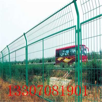 上饒市公路鐵路高架橋隔離防護網 德興市雙邊絲邊框護欄網