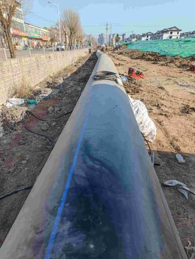 城市自來水管網施工HDPE800口徑管道對接熱熔施工