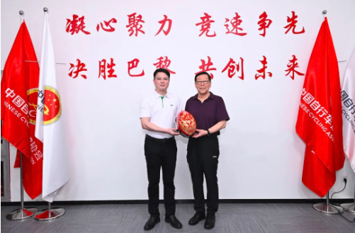 追逐夢(mèng)想 騎行天下丨三棵樹工業(yè)漆涂裝“麒麟頭盔”助力自行車國(guó)家隊(duì)出征巴黎奧運(yùn)會(huì) 涂料在線,coatingol.com