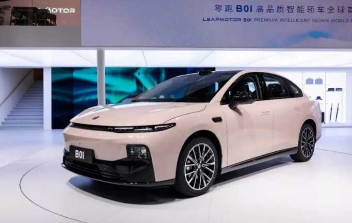 零跑B01上海車展全球首發(fā)！立邦聯(lián)合定制摩根粉質(zhì)感車色詮釋浪漫美學(xué) 涂料在線,coatingol.com
